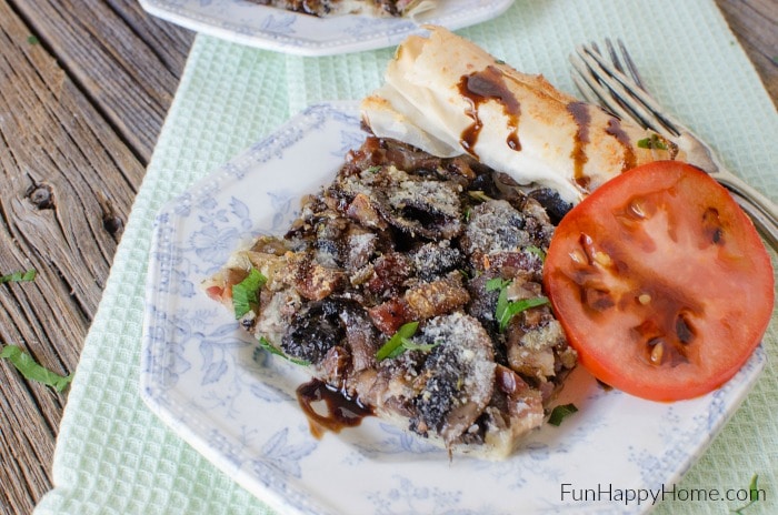 This Phyllo Dough Bacon Mushroom Tart is a perfect Sunday brunch recipe solution! With fast preparation and delicious flavors, it is sure to be a hit!